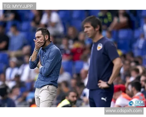 上海足球队耐力争议引发热议球迷与专家各执己见探讨球队表现