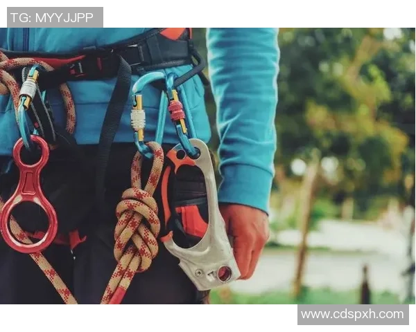 深圳攀岩队防守策略解析与攀岩热点的深度探讨 深圳攀岩队防守策略解析与攀岩热点的深度探讨